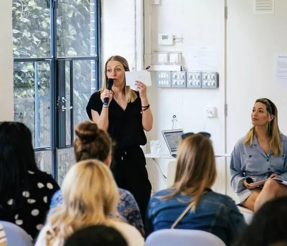 bahasa dalam seminar